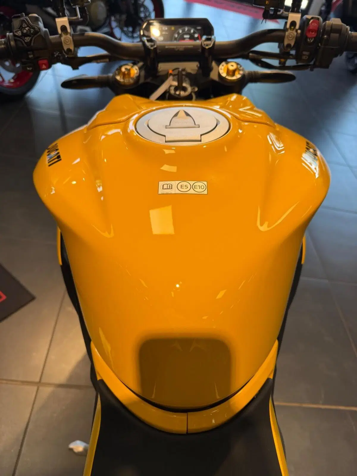 Ducati Streetfighter V2 S (2025 - 26) (13)