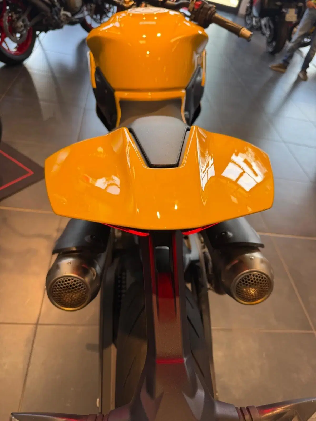 Ducati Streetfighter V2 S (2025 - 26) (15)