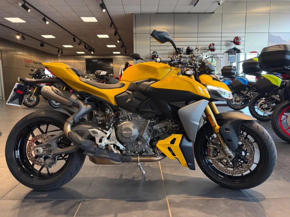 Ducati Streetfighter V2 S (2025 - 26)