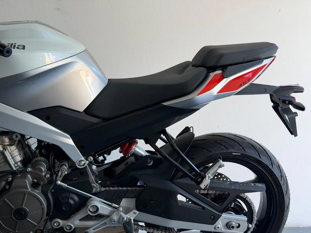 Aprilia Tuono 457 (2025 - 26) (4)