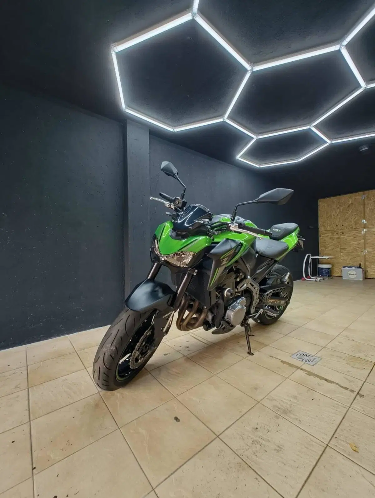 Kawasaki Z 900 (2017 - 18) (3)