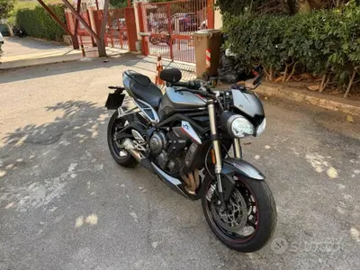 Triumph Street Triple RS (2017 - 19) usata