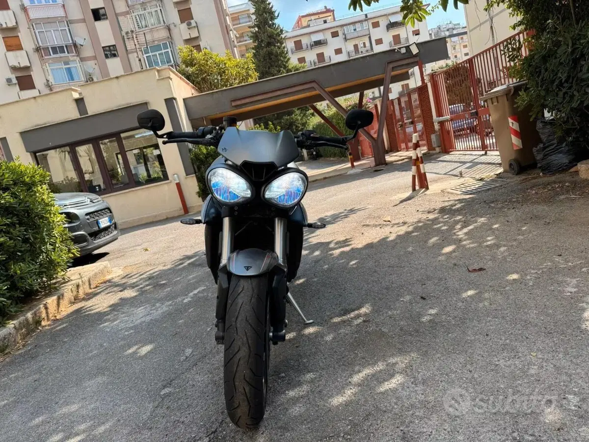 Triumph Street Triple RS (2017 - 19) (5)