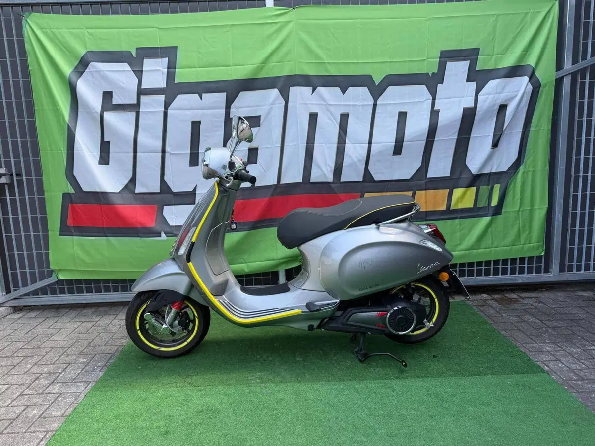 Vespa Vespa Elettrica 70 (2020 - 24) (2)