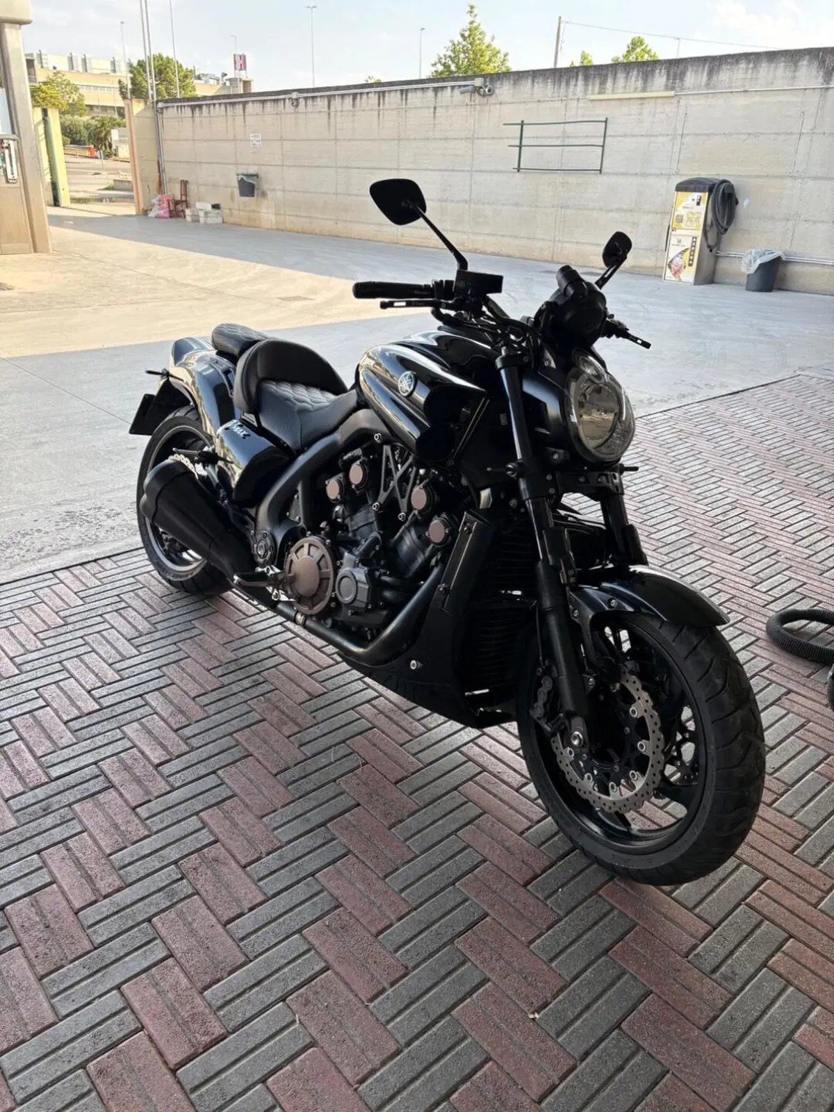 Yamaha VMAX (2008 - 17)