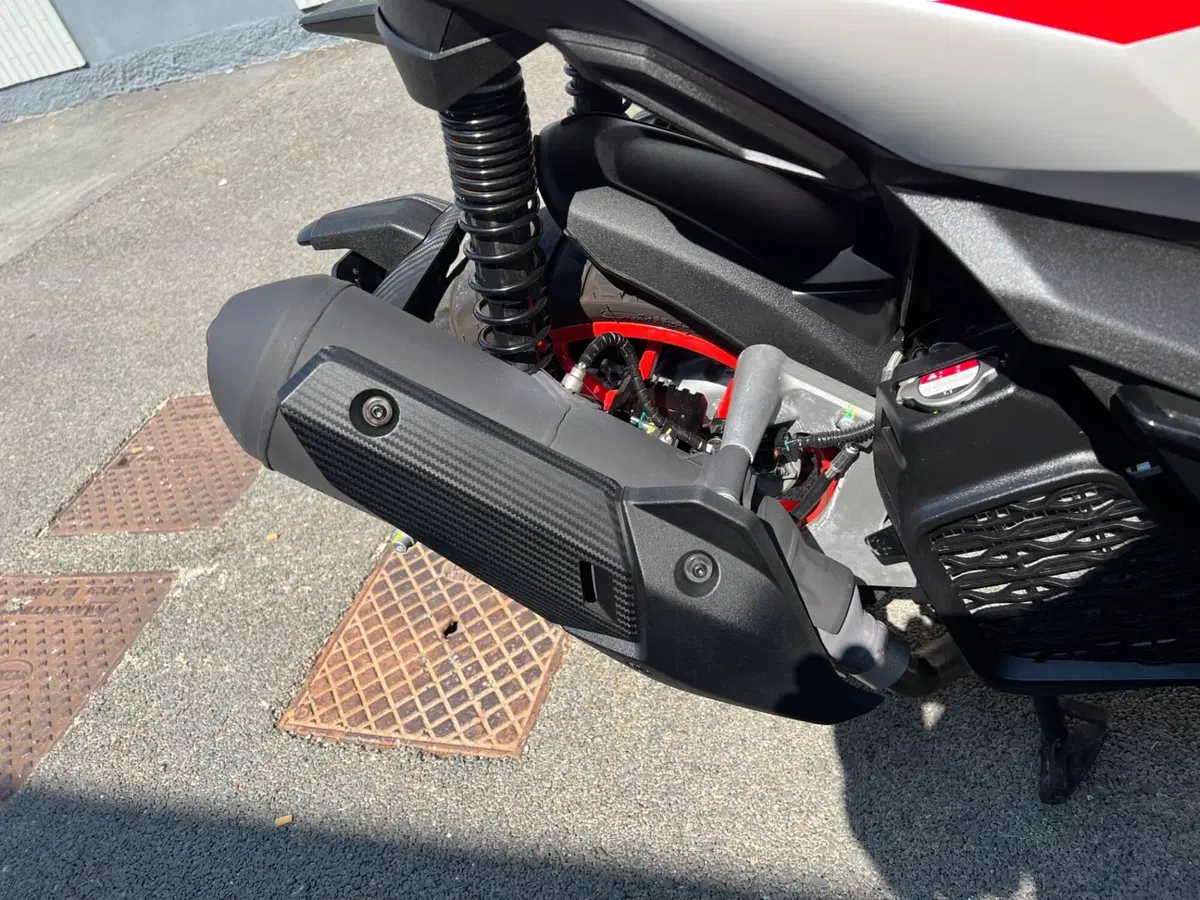 Aprilia SR GT 200 Sport (2025 - 26) (13)