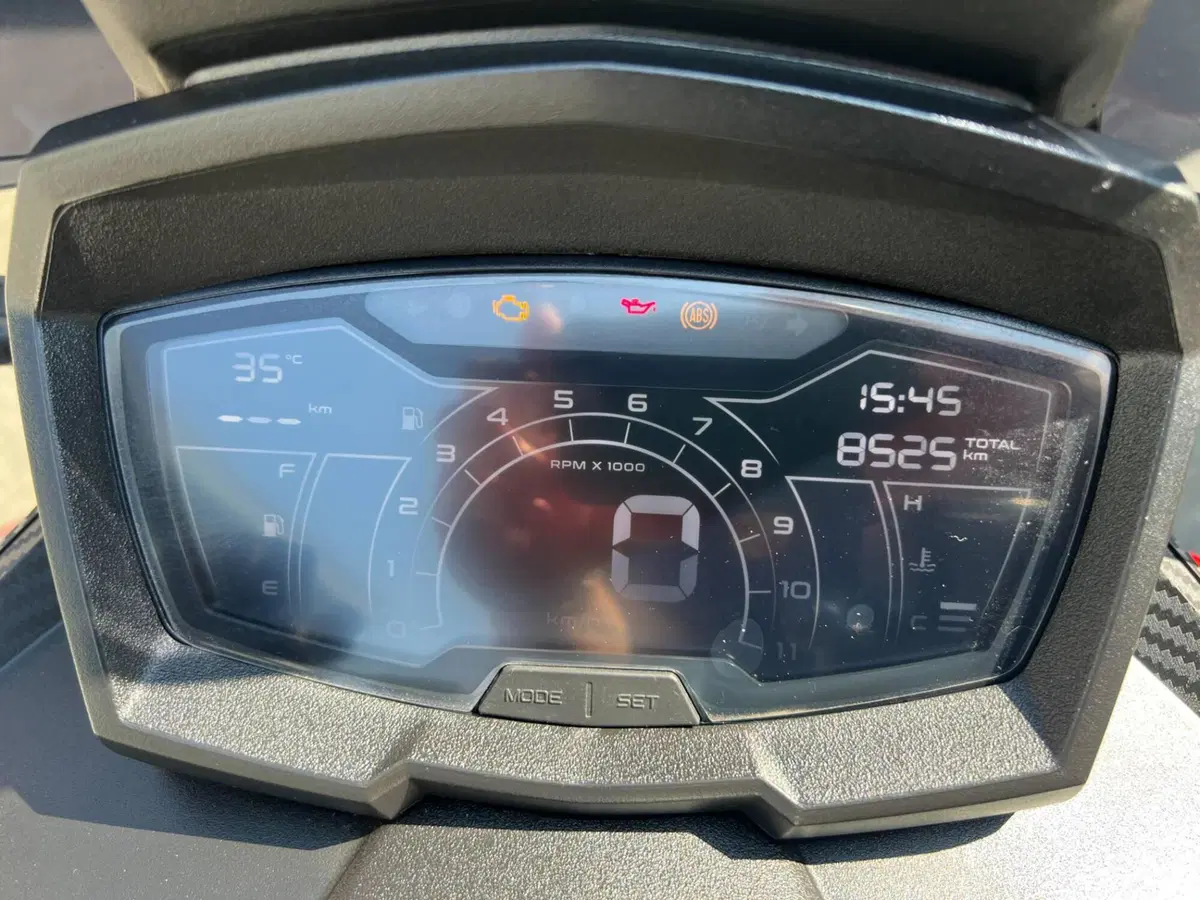 Aprilia SR GT 200 Sport (2025 - 26) (4)