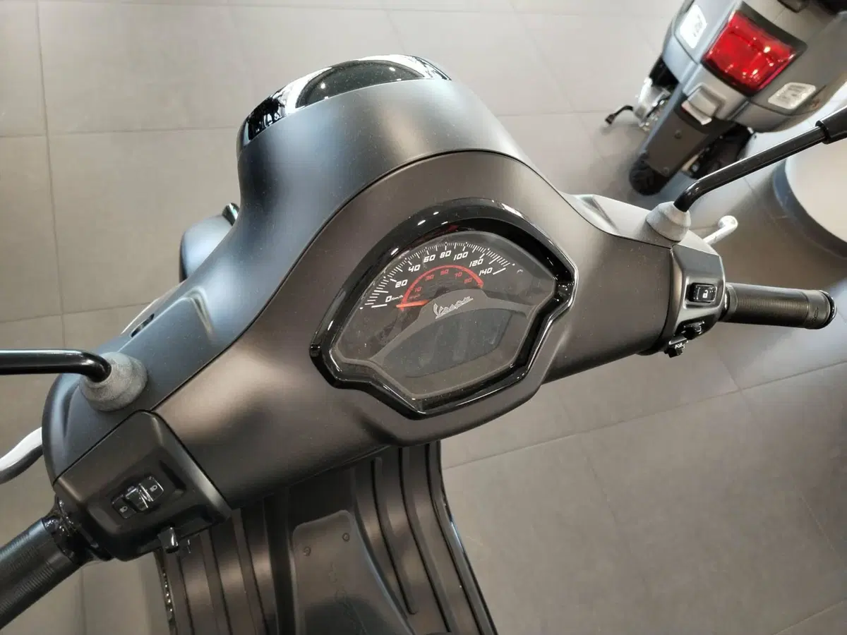 Vespa GTS 125 Supersport (2025 - 26) (8)