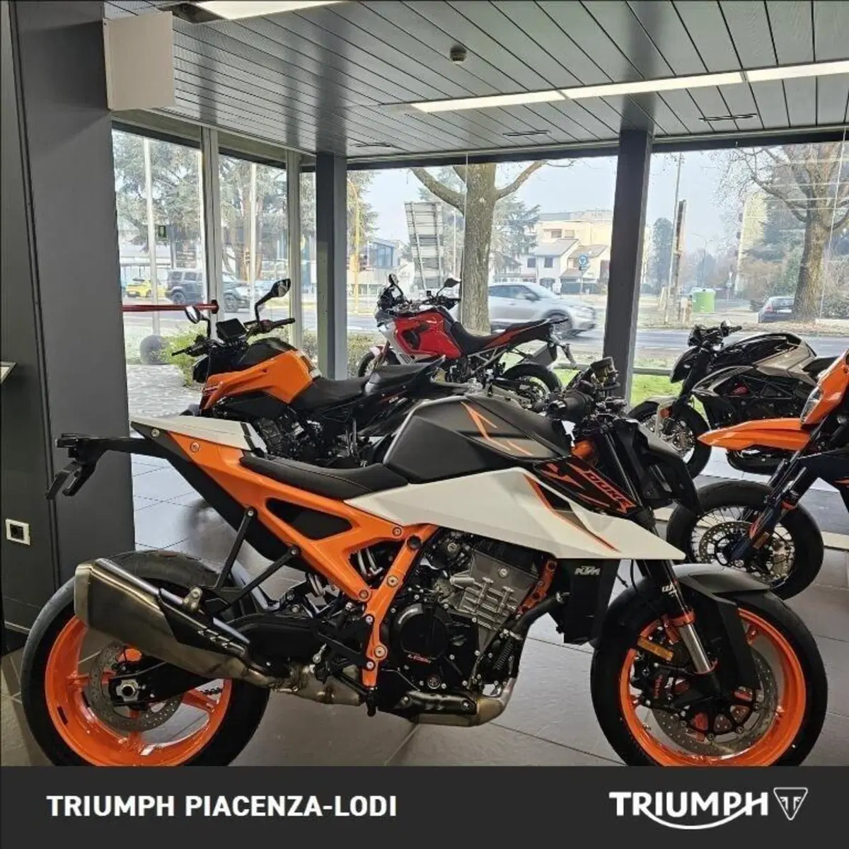 KTM 990 Duke R (2026)