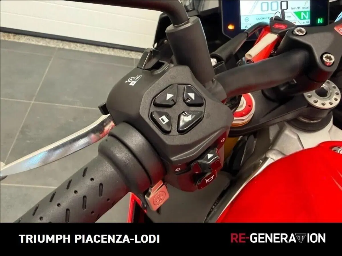 Aprilia Tuono V4 (2021 - 24) (7)