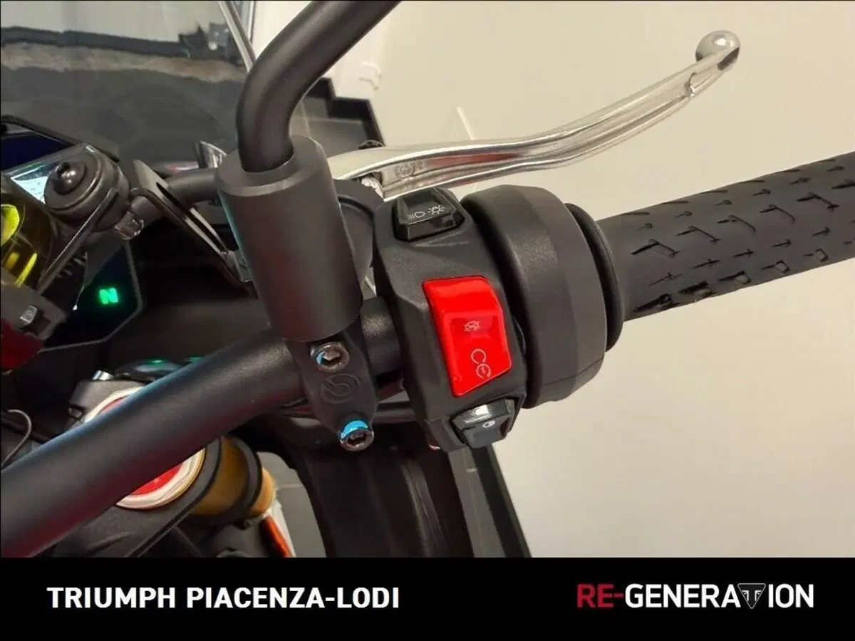 Aprilia Tuono V4 (2021 - 24) (8)