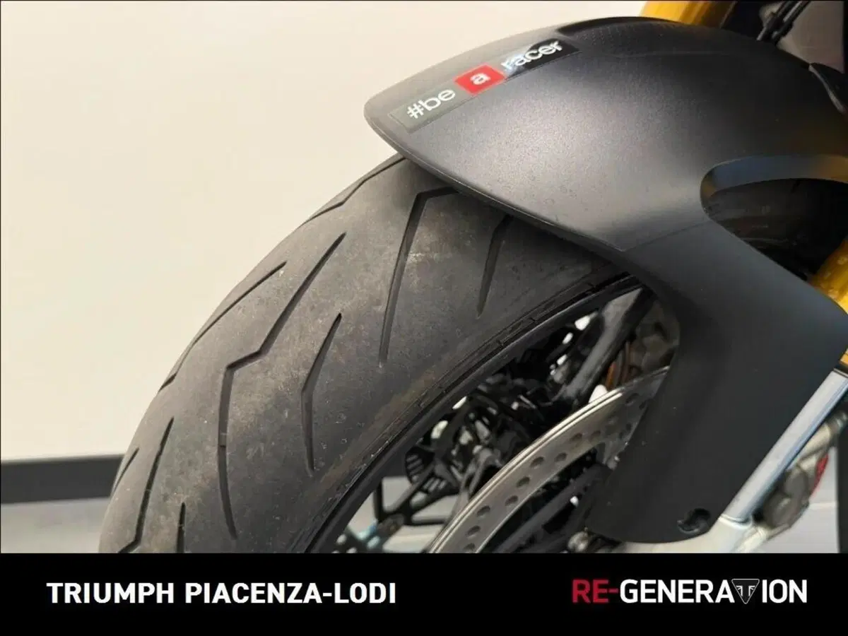 Aprilia Tuono V4 (2021 - 24) (10)