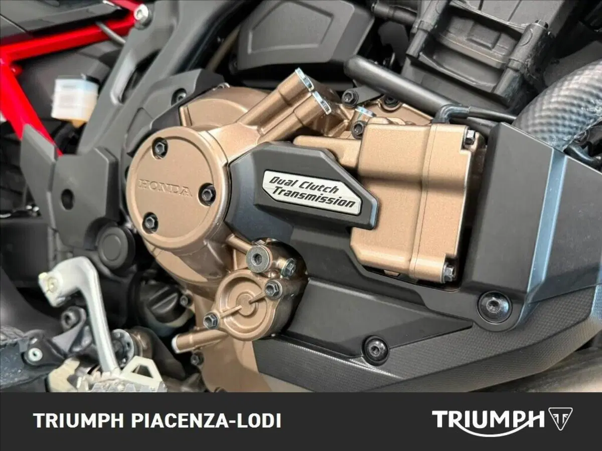 Honda Africa Twin CRF 1100L ES DCT (2024 - 26) (3)