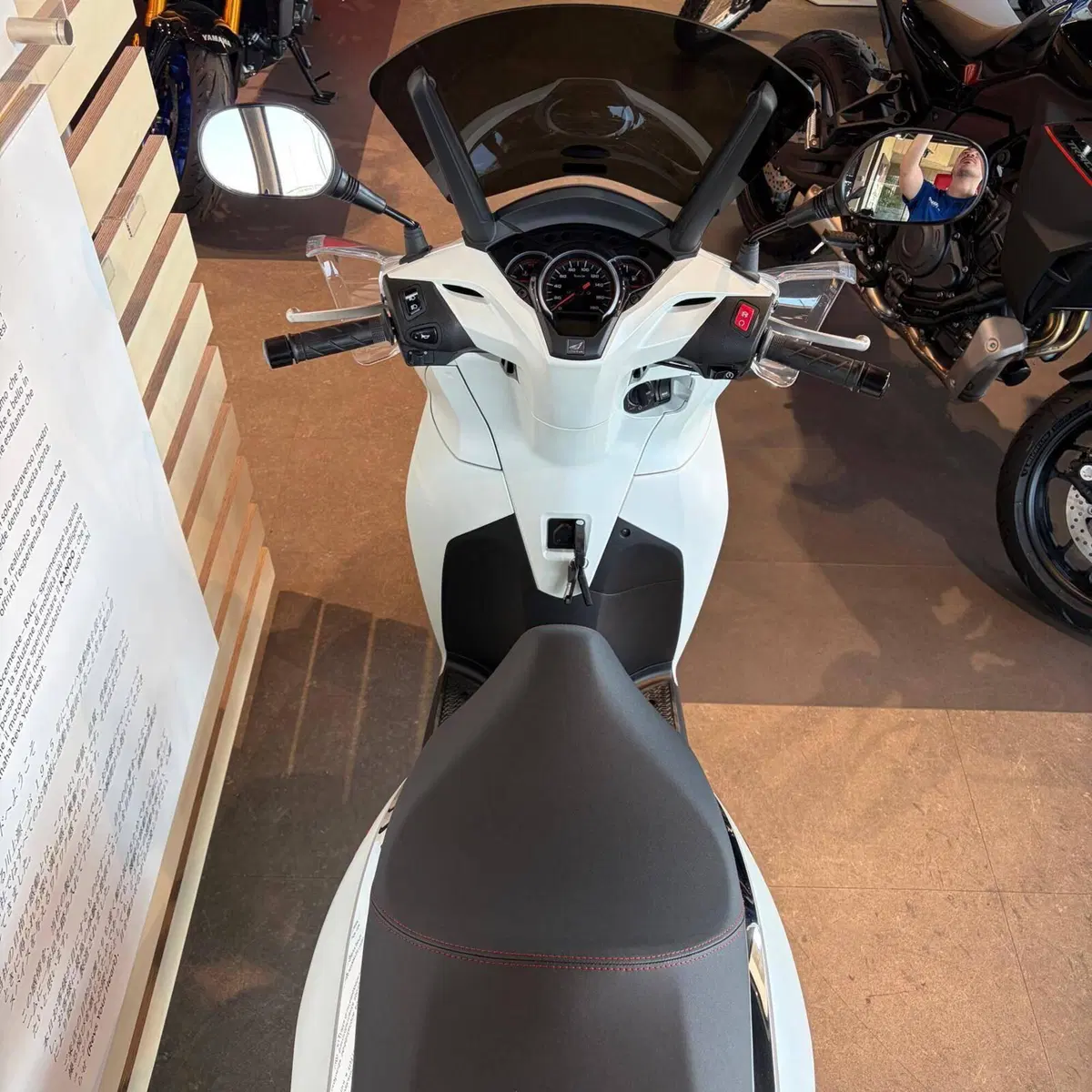 Honda SH 300 i ABS (2016 - 20) (3)