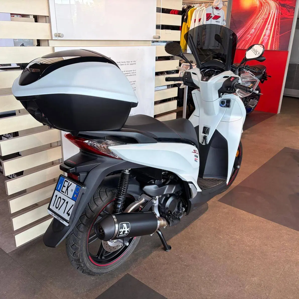 Honda SH 300 i ABS (2016 - 20) (5)