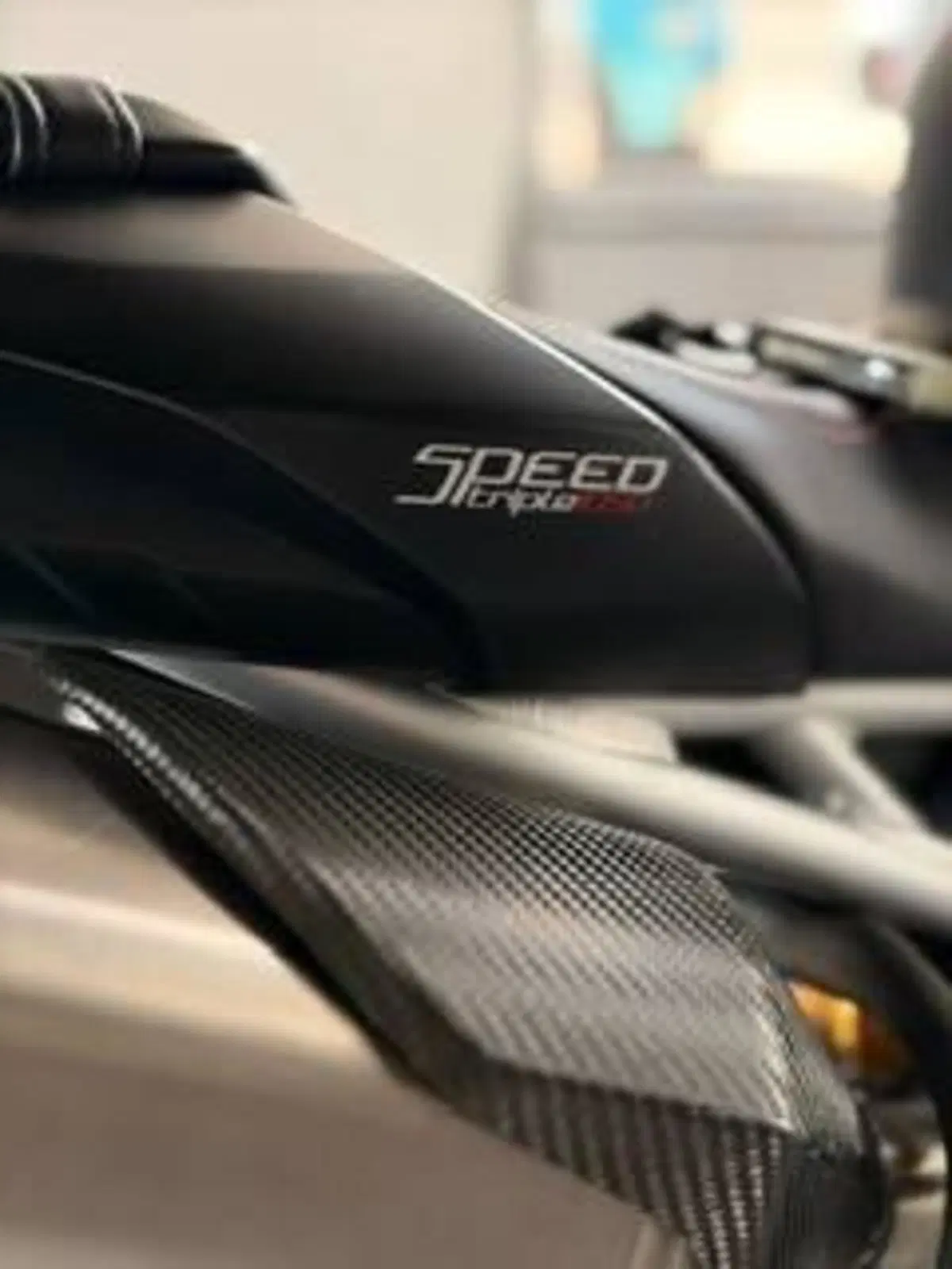 Triumph Speed Triple 1050 S (2018 - 20) (4)