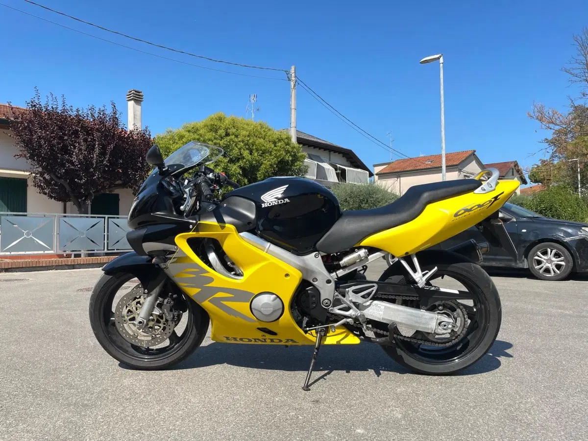 Honda CBR 600 F (1999 - 00) (9)