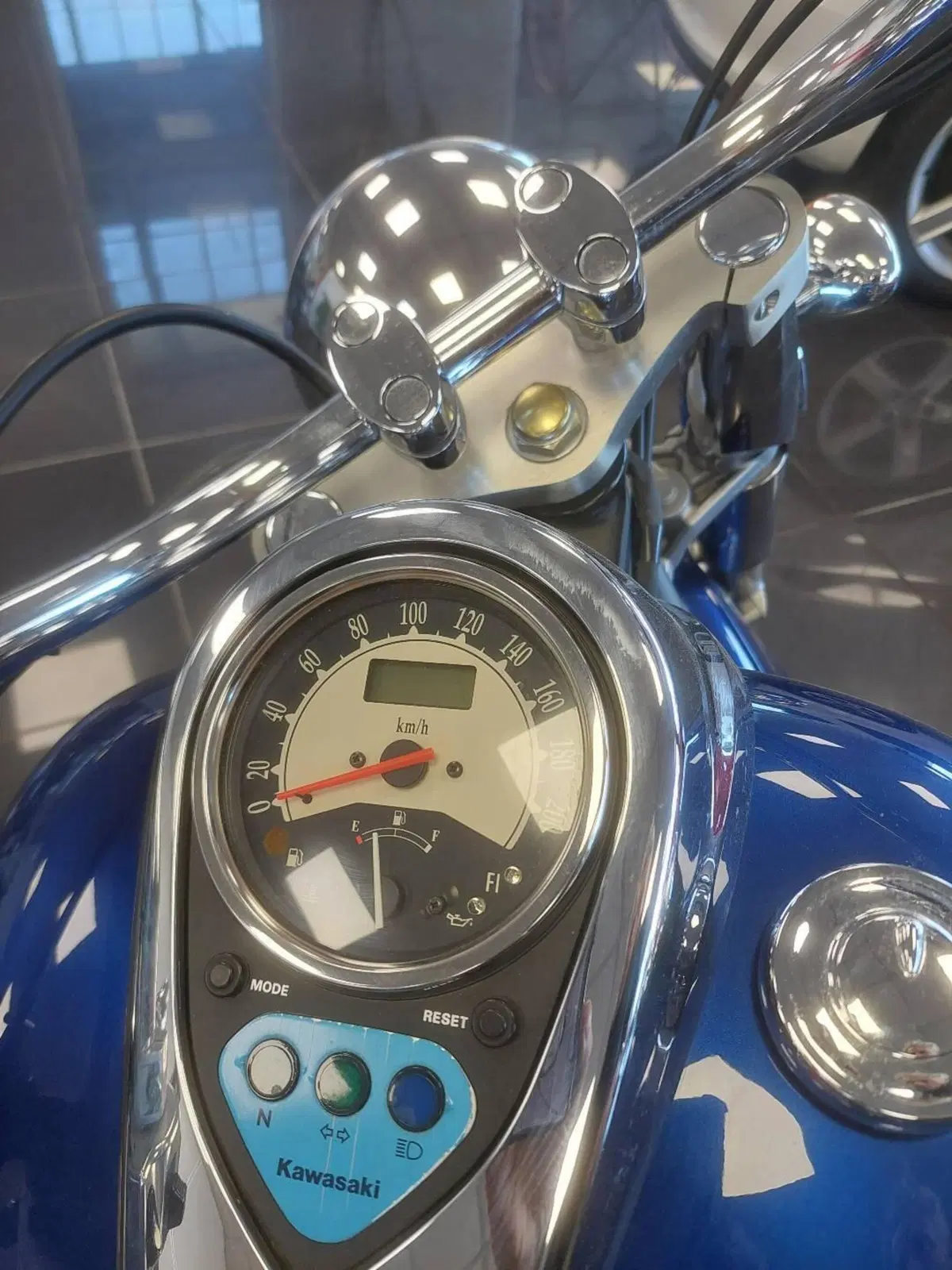 Kawasaki Vulcan VN 900 Classic (2006 - 10) (7)