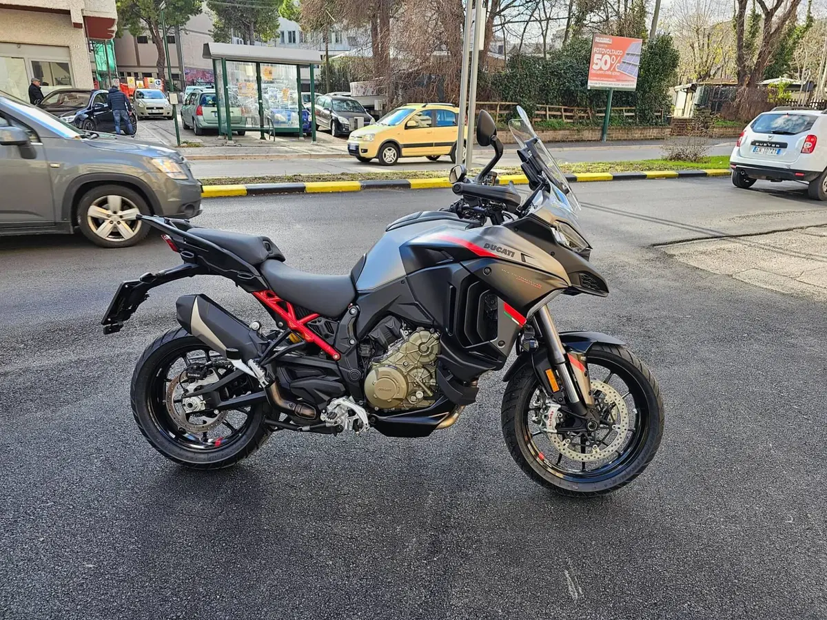 Ducati Multistrada V4 S Grand Tour (2024) (2)