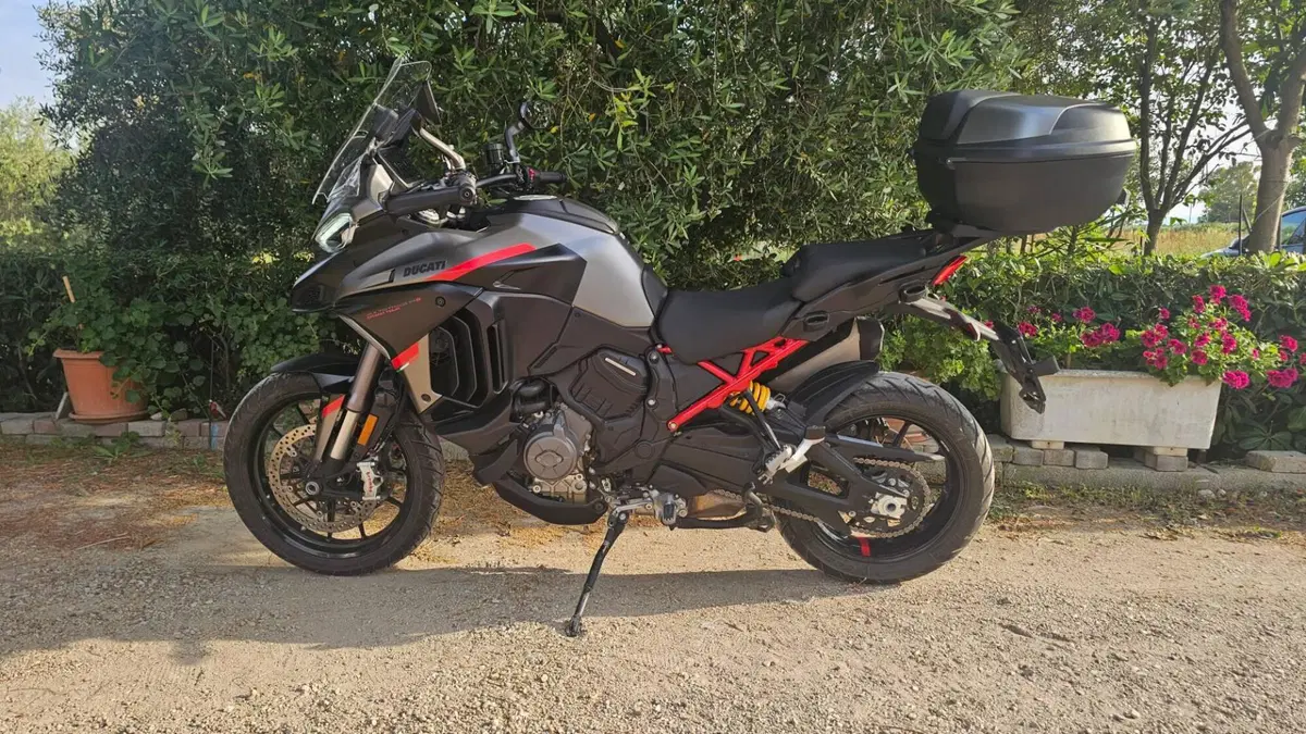 Ducati Multistrada V4 S Grand Tour (2024) (4)