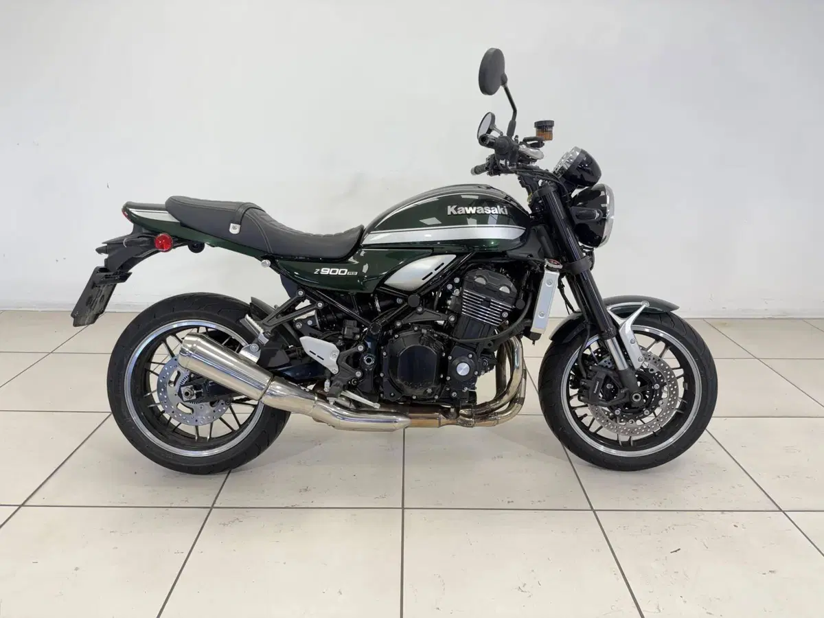 Kawasaki Z 900 RS (2022 - 25)