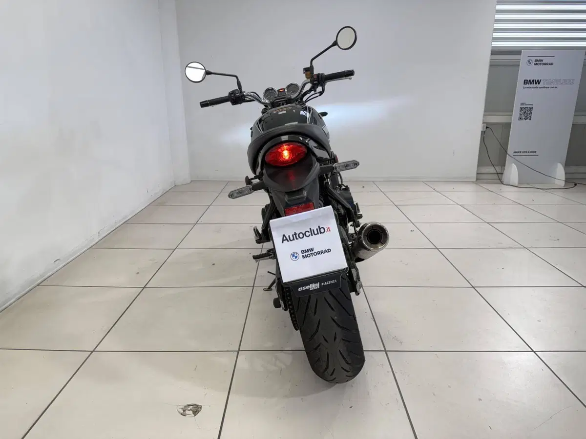 Kawasaki Z 900 RS (2022 - 25) (7)