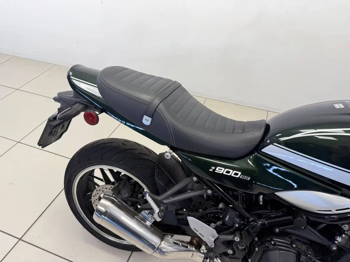 Kawasaki Z 900 RS (2022 - 25) (17)