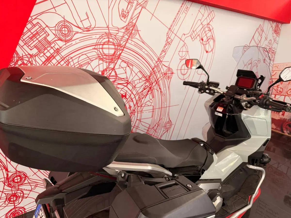 Honda X-ADV 750 DCT Travel (2021 - 24) (4)
