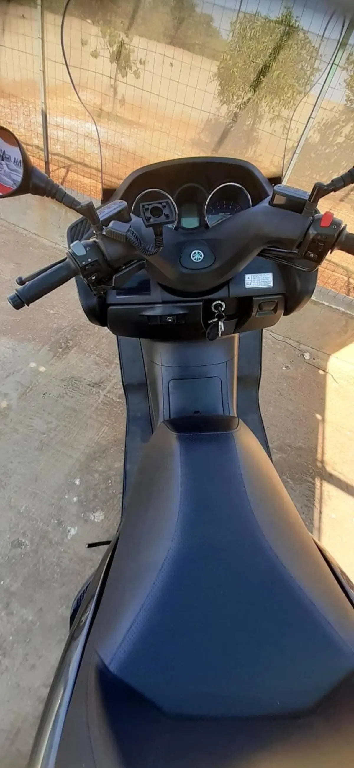 Yamaha Majesty 400 (2004 - 08) (6)