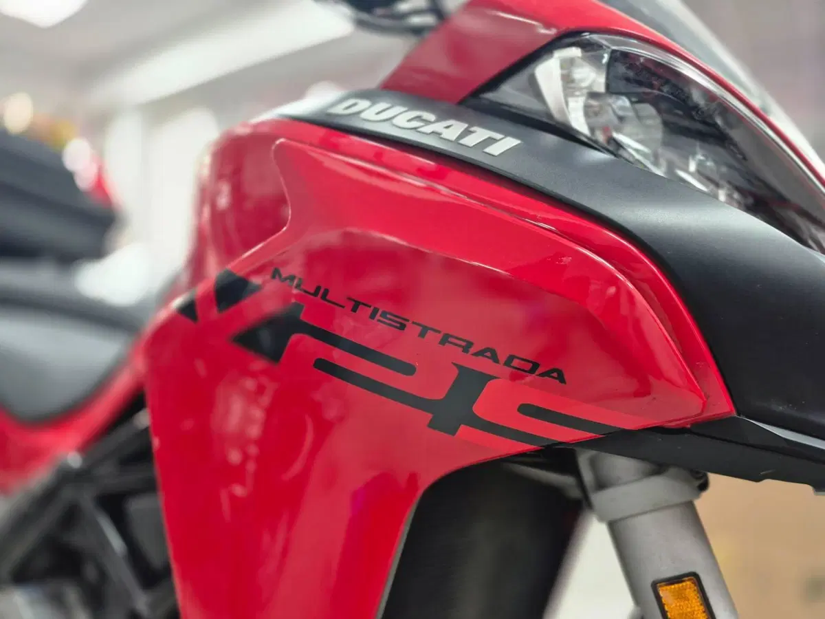 Ducati Multistrada V2 S (2022 - 24) (3)