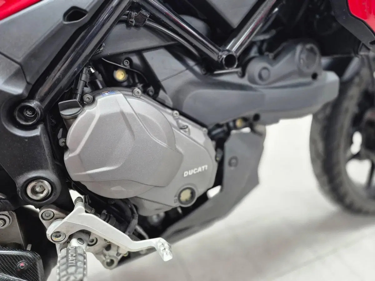 Ducati Multistrada V2 S (2022 - 24) (11)