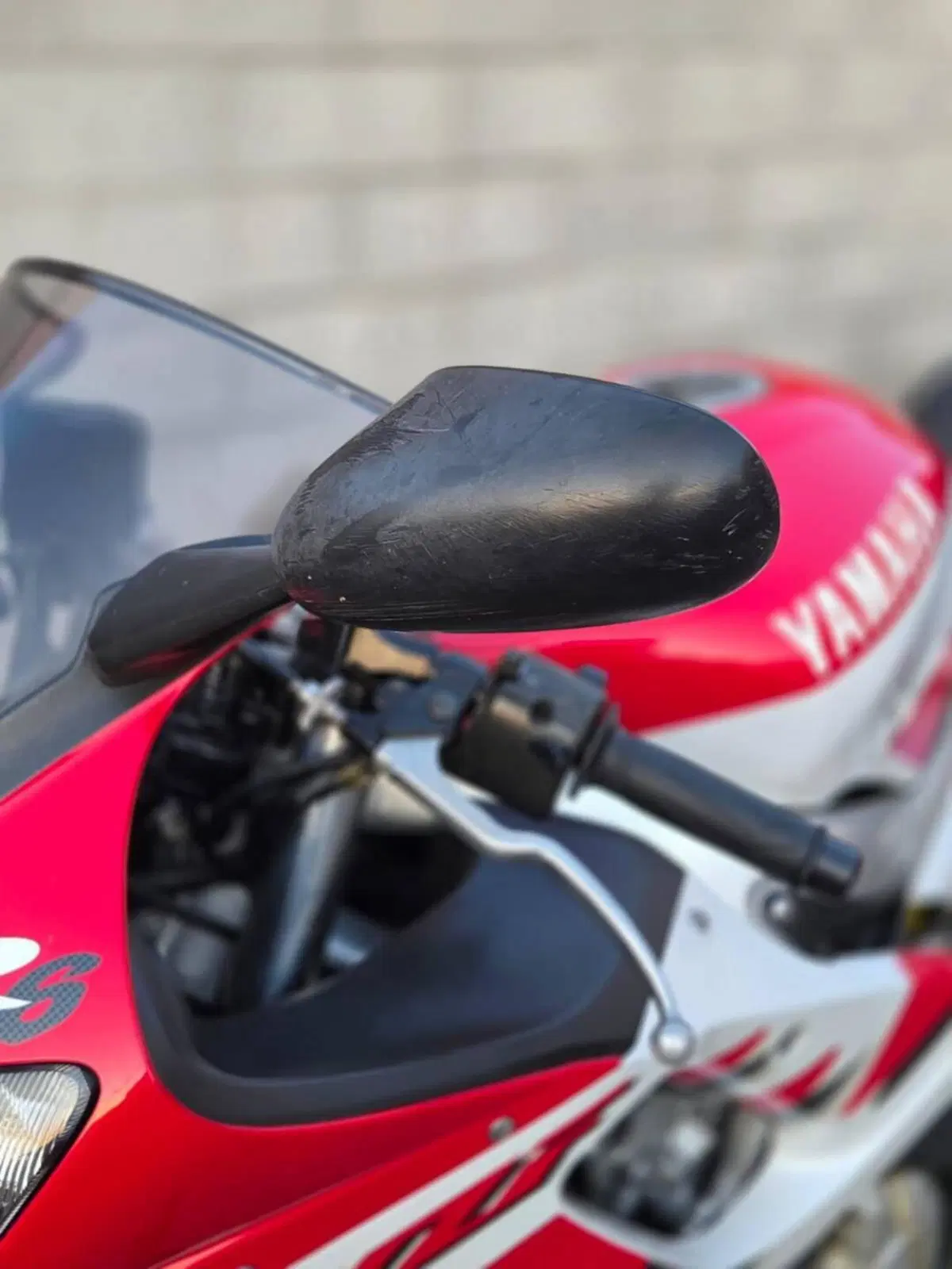 Yamaha YZF R6 (1999 - 00) (9)