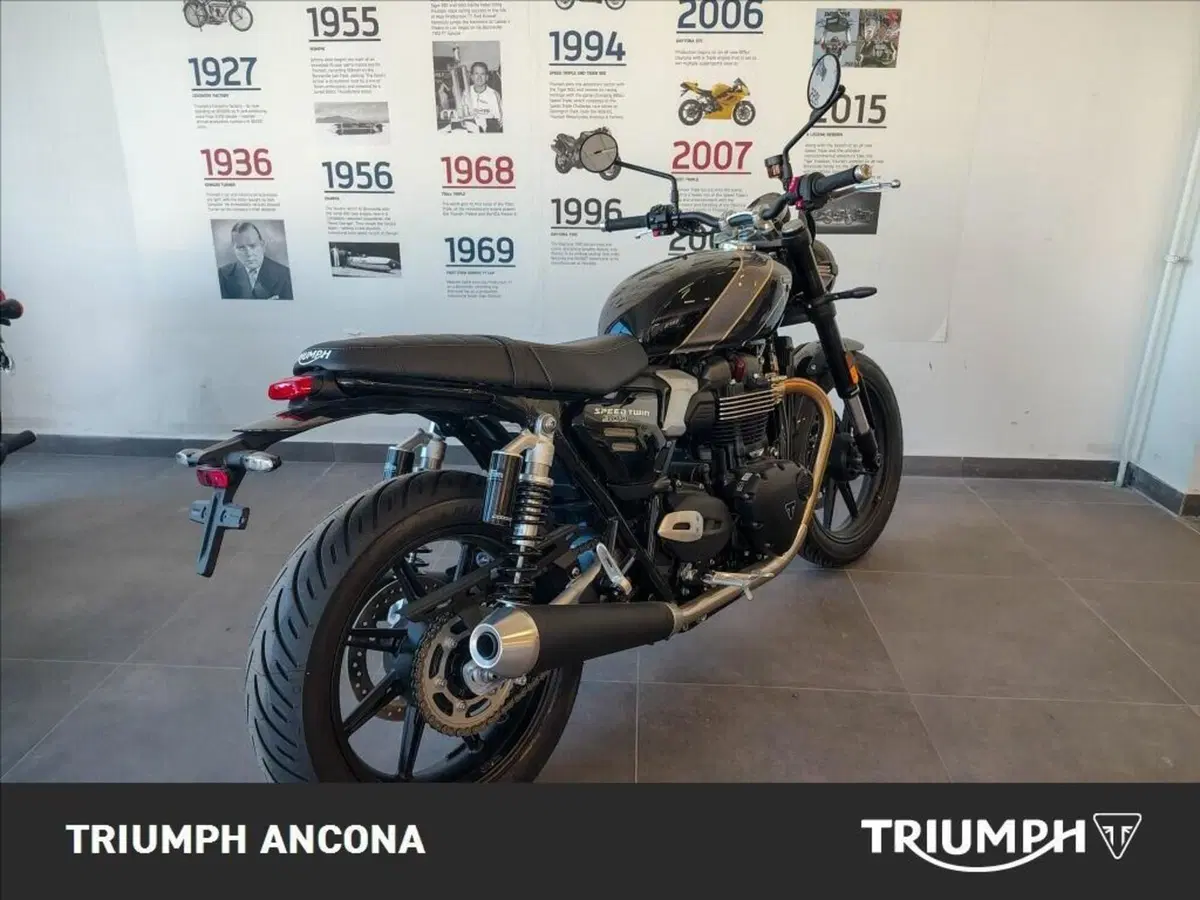 Triumph Speed Twin 900 (2025 - 26) (5)