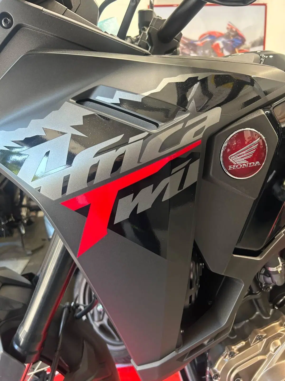 Honda Africa Twin CRF 1100L ES DCT (2024 - 26) (8)
