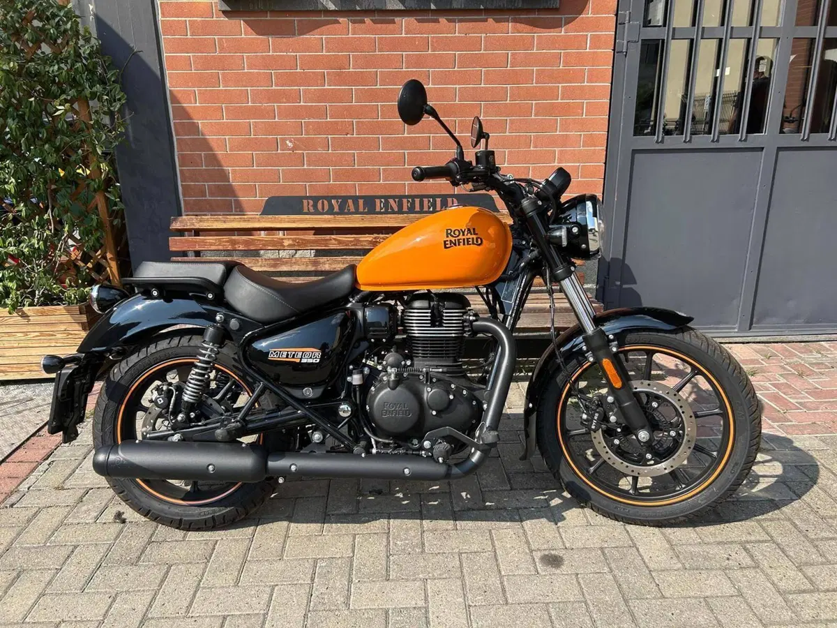 Royal Enfield Meteor 350 (2021 - 26) (2)