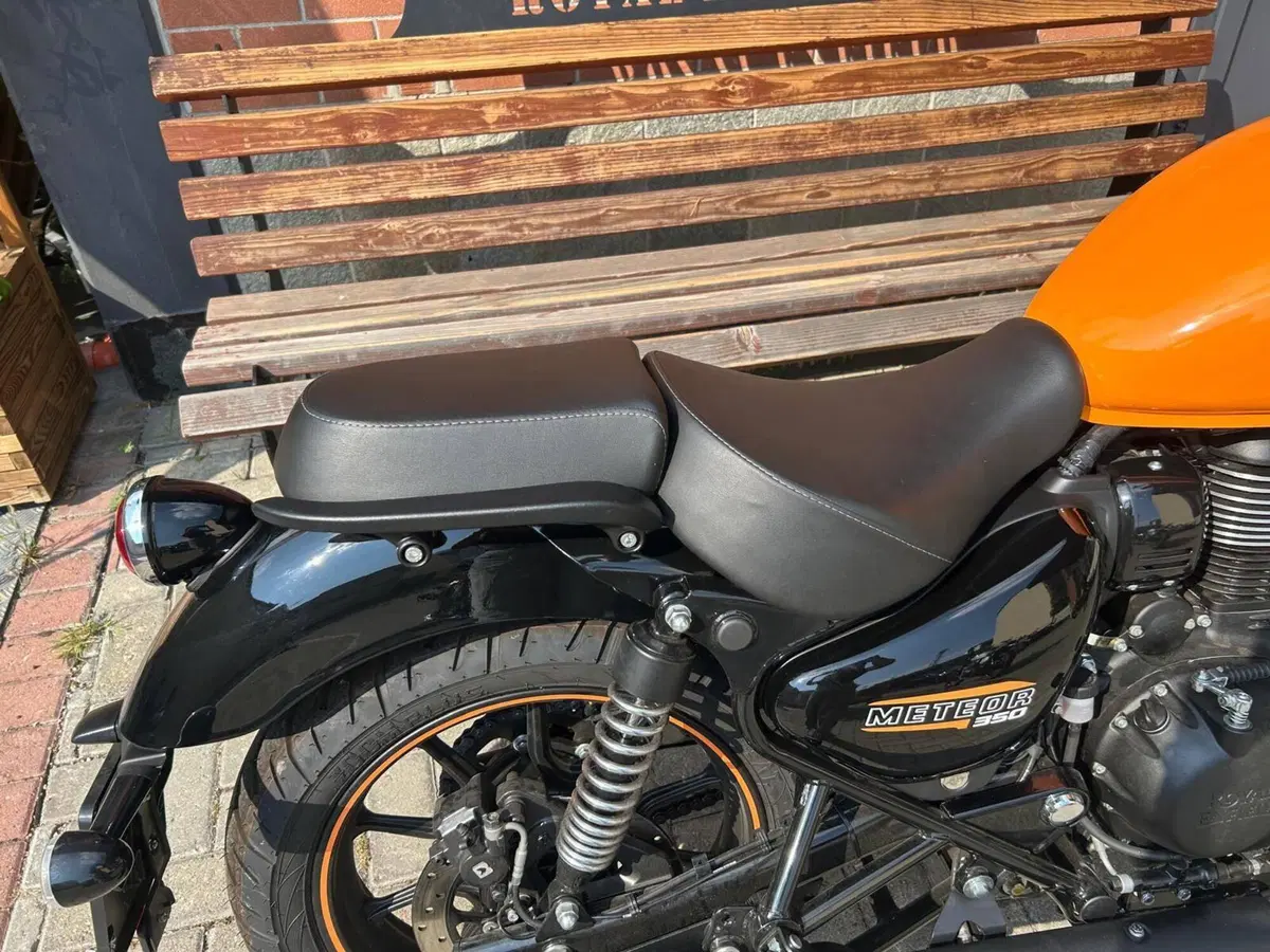 Royal Enfield Meteor 350 (2021 - 26) (4)