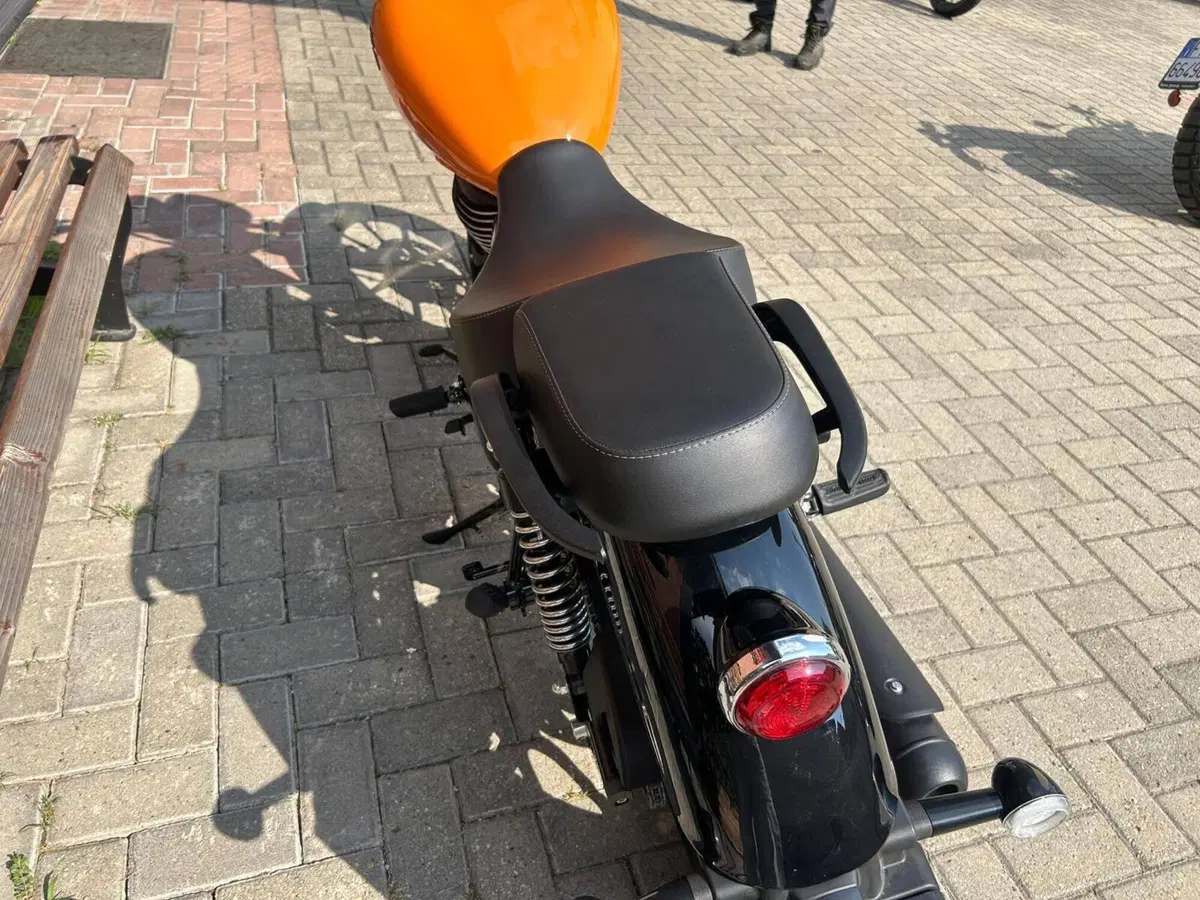 Royal Enfield Meteor 350 (2021 - 26) (5)