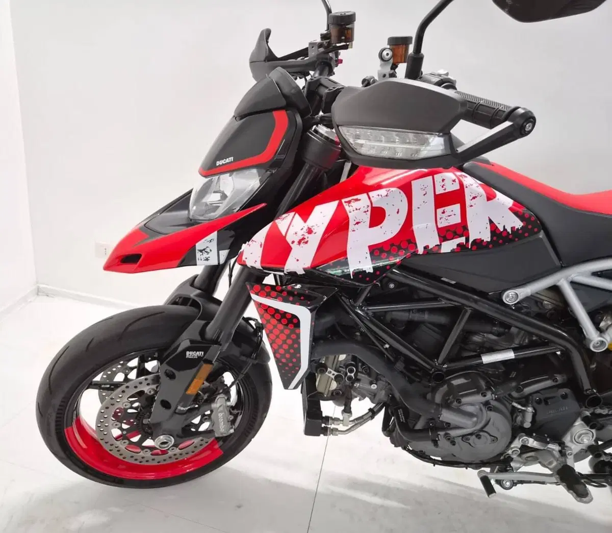 Ducati Hypermotard 950 RVE (2022 - 25) (6)