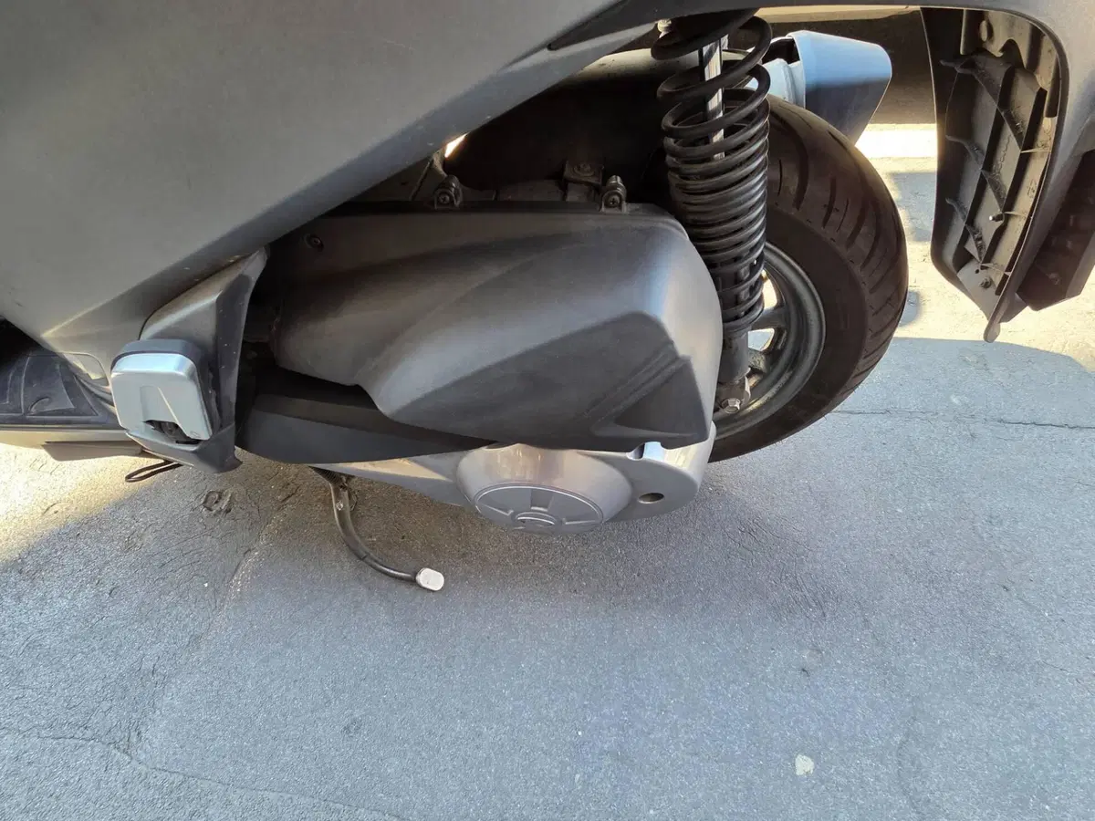 Kymco People 200i GT (2010 - 17) (5)