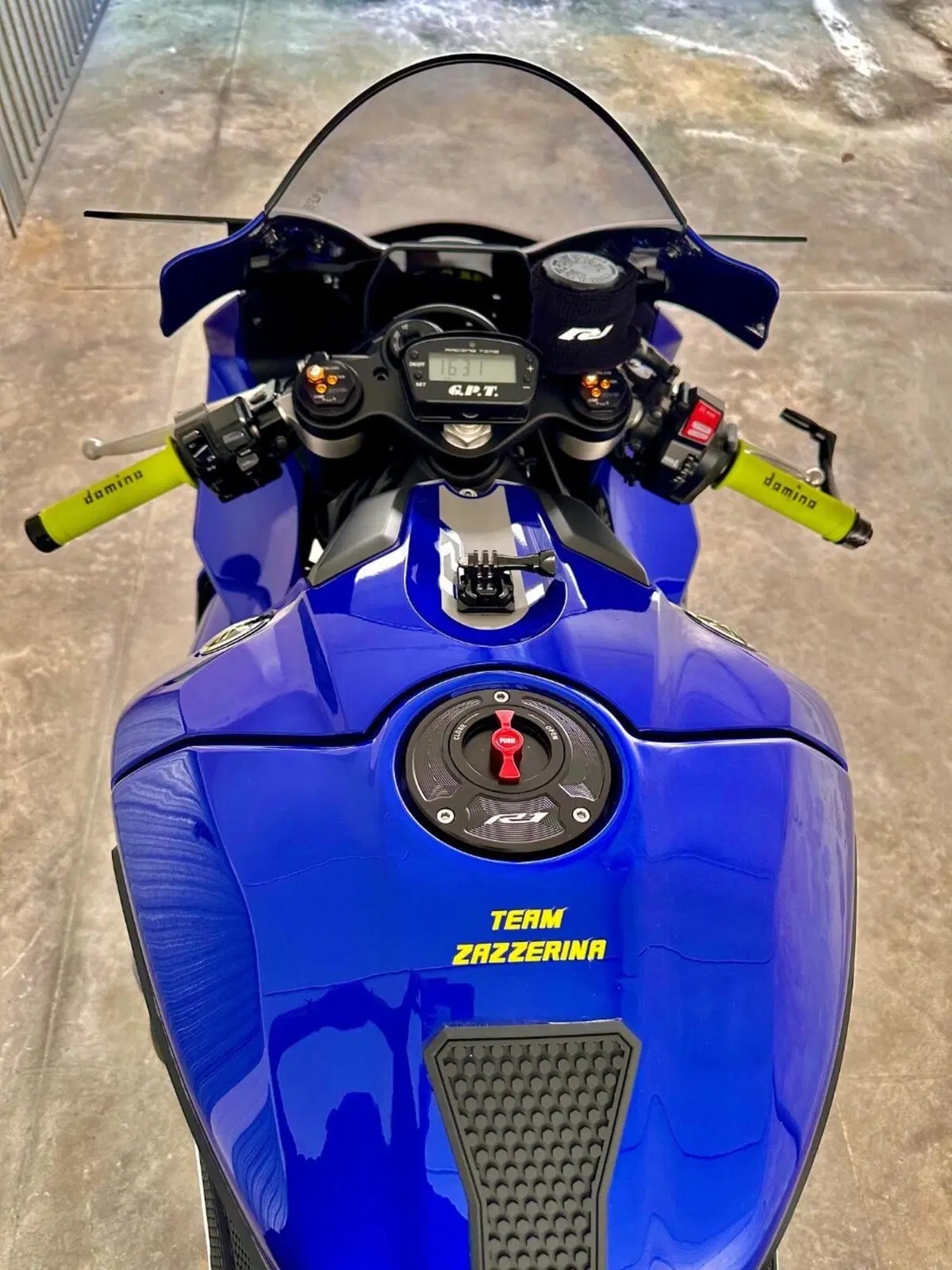 Yamaha YZF R1 (2020 - 25) (4)