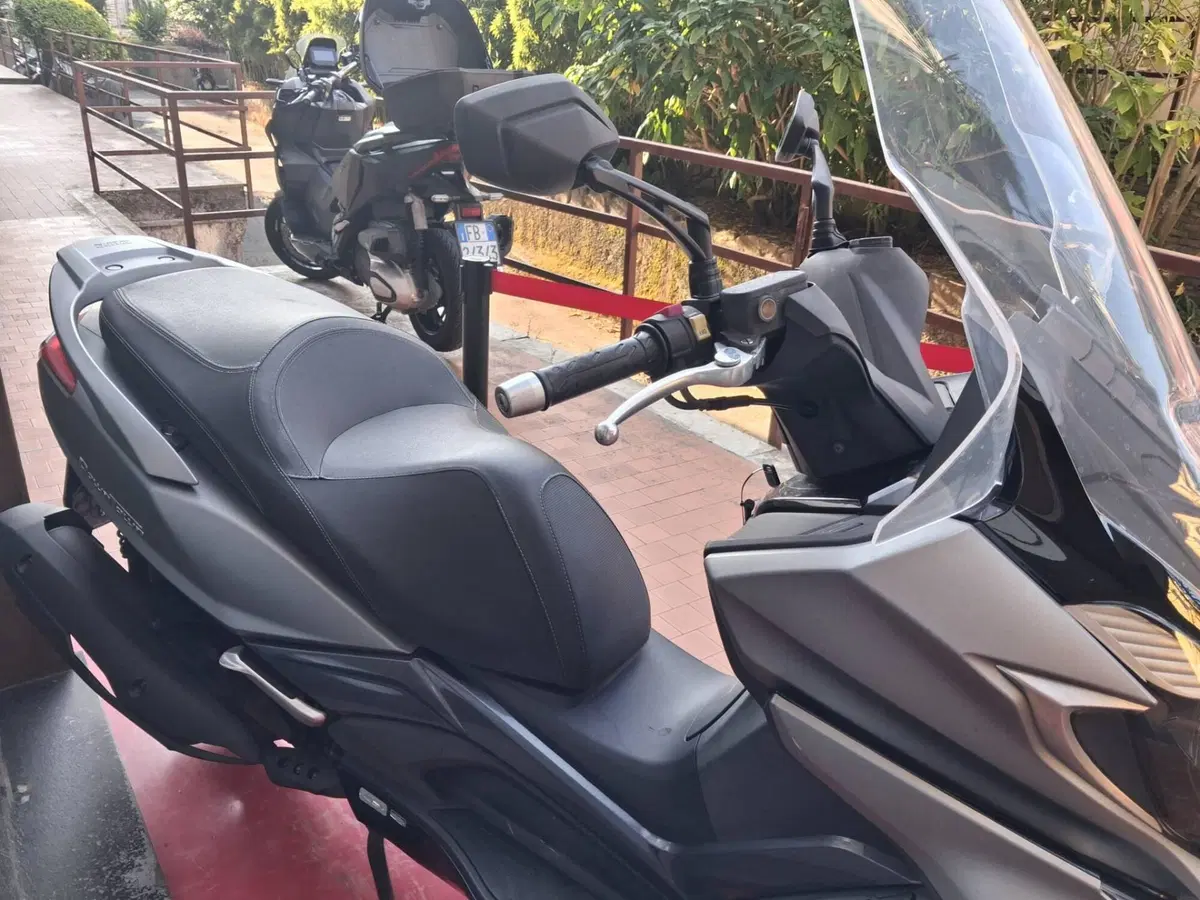 Kymco Downtown 350i ABS (2016 - 20) (3)