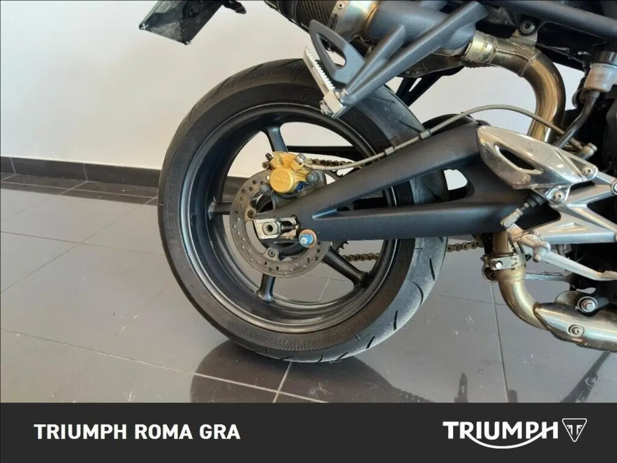 Triumph Street Triple (2007 - 12) (6)