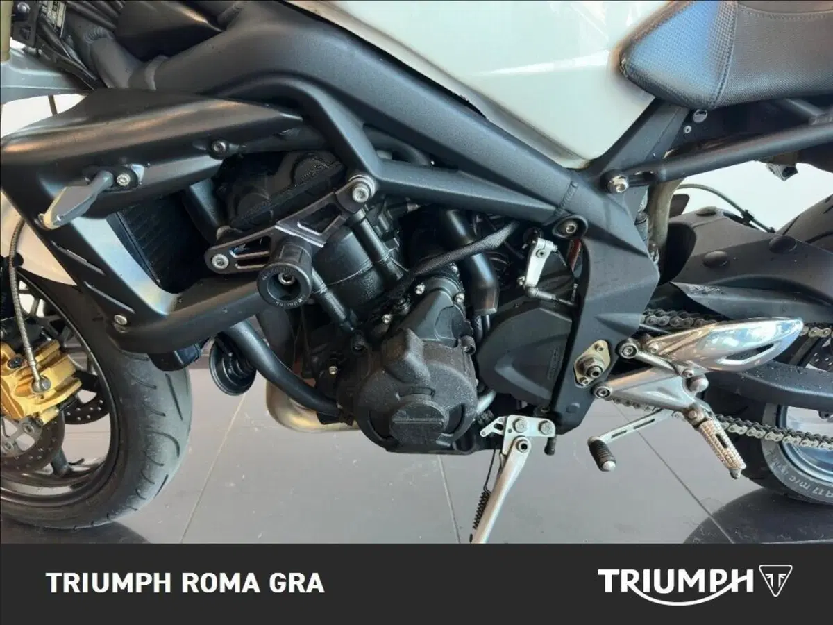 Triumph Street Triple (2007 - 12) (12)