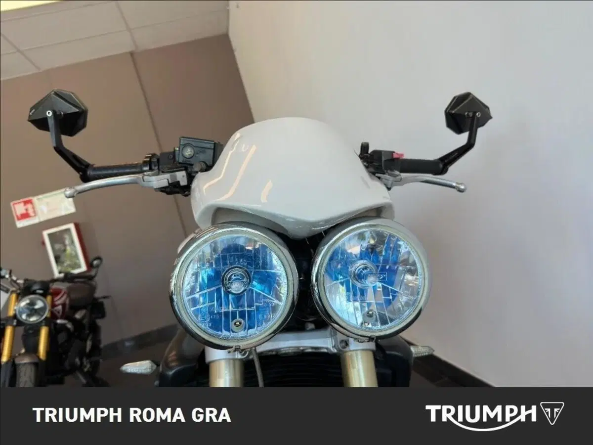Triumph Street Triple (2007 - 12) (16)