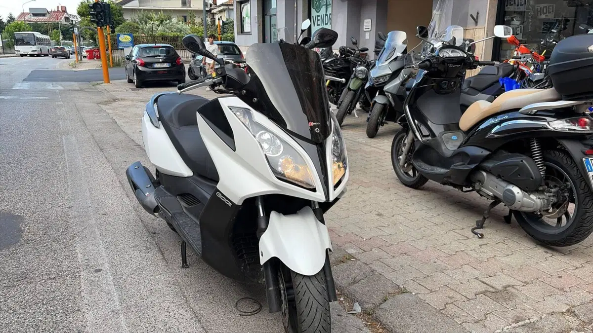 Kymco Downtown 300i (2009 - 17)