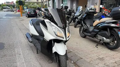 Kymco Downtown 300i (2009 - 17) usata