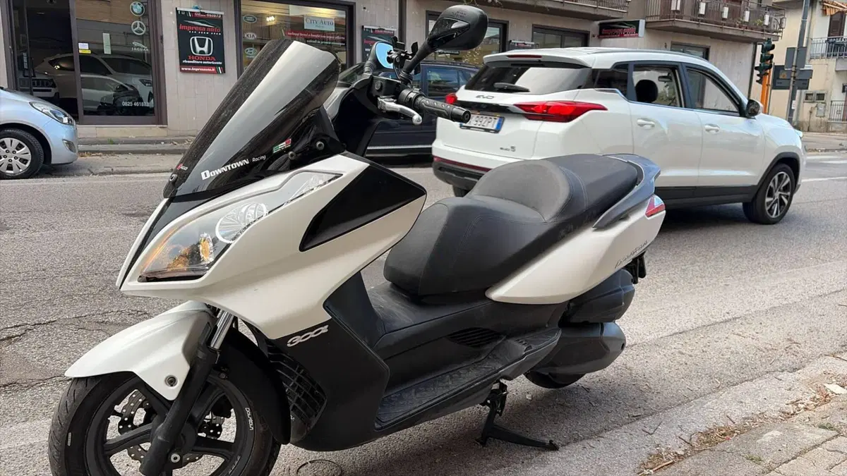 Kymco Downtown 300i (2009 - 17) (2)