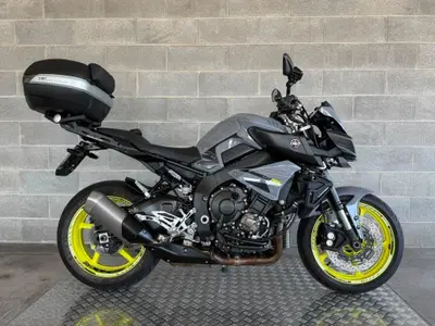 Yamaha MT-10 (2017 - 20) usata
