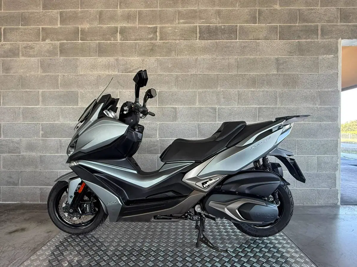 Kymco Xciting 400i S TCS (2021 - 24) (2)