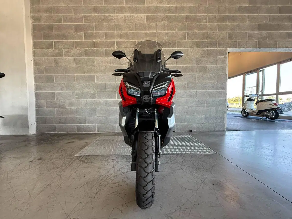Voge Sfida SR1 ADV (2023 - 26) (3)